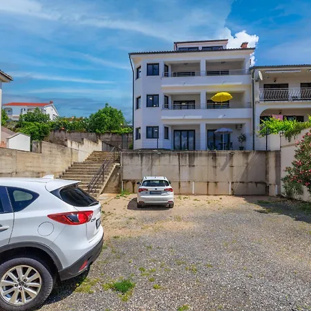 Apartment Nika *