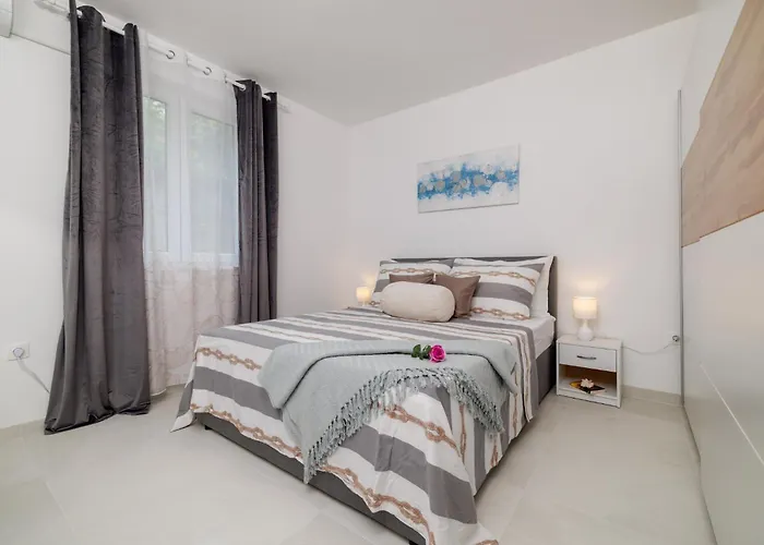 דירה Nika סלצה